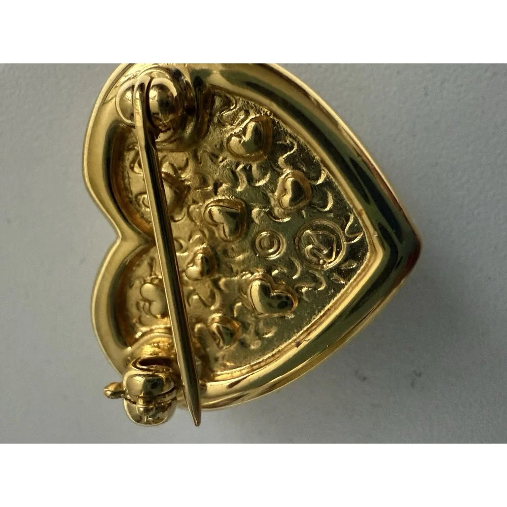 Vintage SWAROVSKI Swan Signed Pave Crystal Gold Tone Heart‎ Brooch Pin
